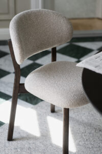 120174_b_mb_Patterson chair brown beige 01